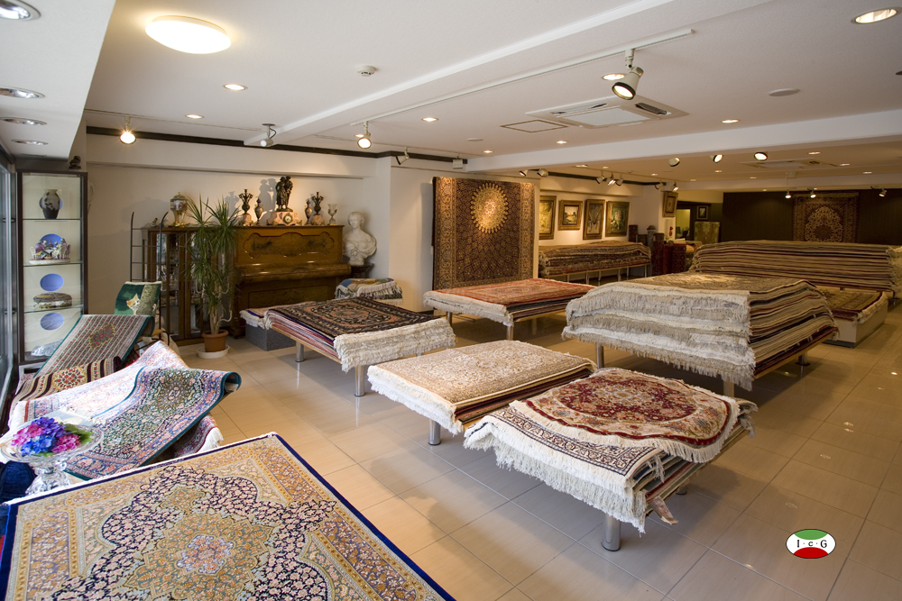 ペルシャ絨毯ナイン販売専門店、ペルシャ絨毯の手織りの技に表現