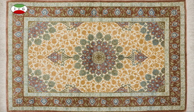 ペルシャ絨毯クムシルク販売専門店、ペルシャ絨毯の手織りの技に表現 